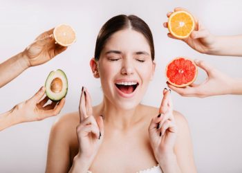 Top 10 Organic tips for women to get Glowing skin